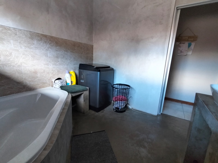3 Bedroom Property for Sale in Geelhoutpark North West